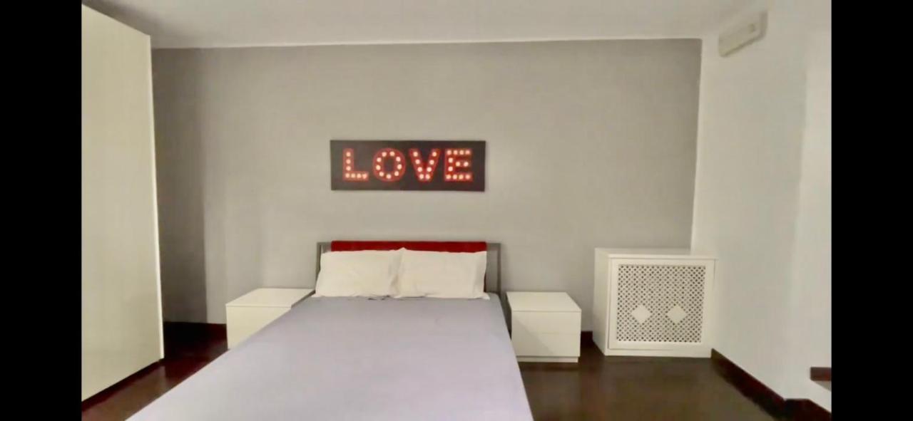 Luxury Home 100 Mq A Stone'S Throw From The Duomo ミラノ エクステリア 写真